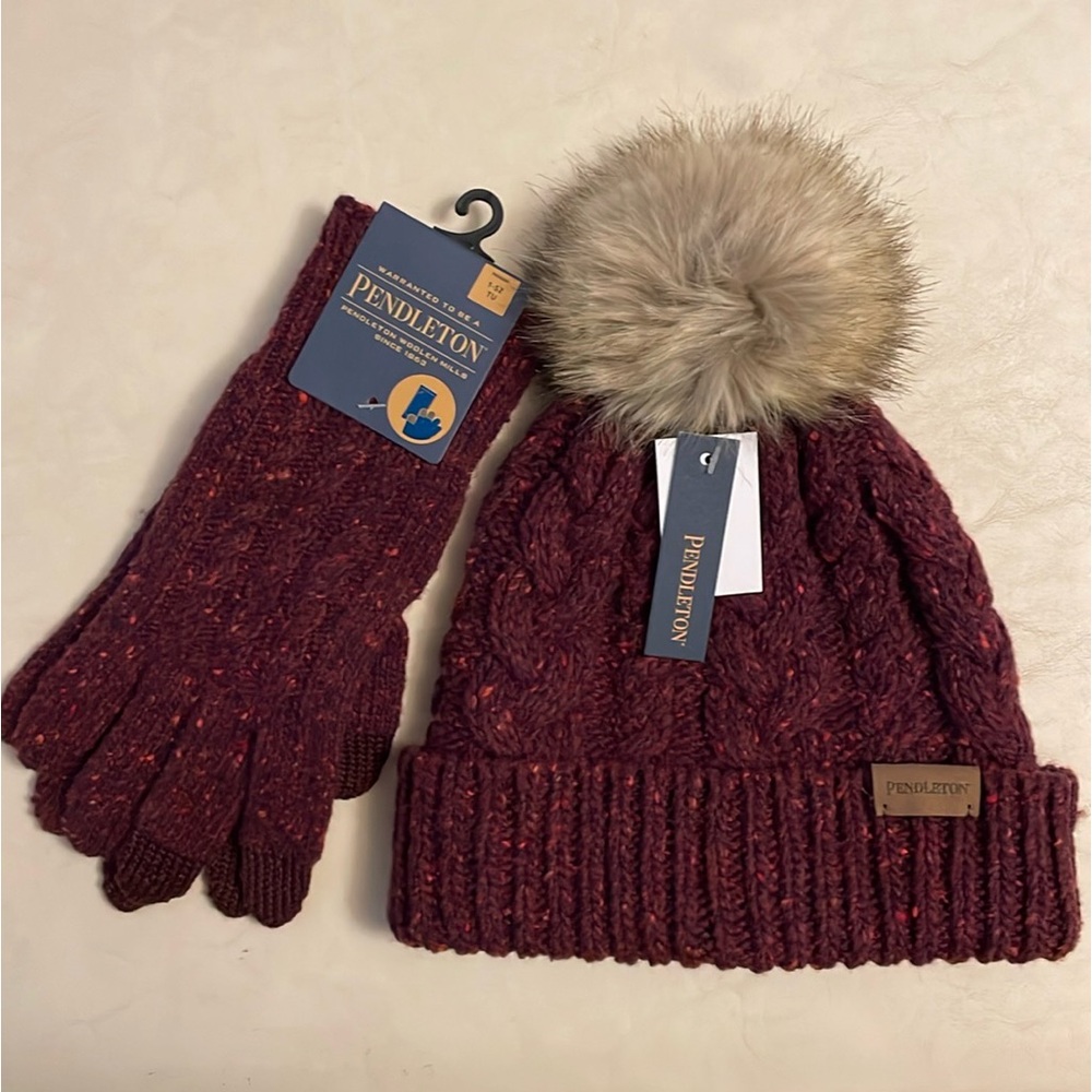 NWT Pendleton Cable Knit Merino Wool Texting Gloves & Beanie (Merlot)